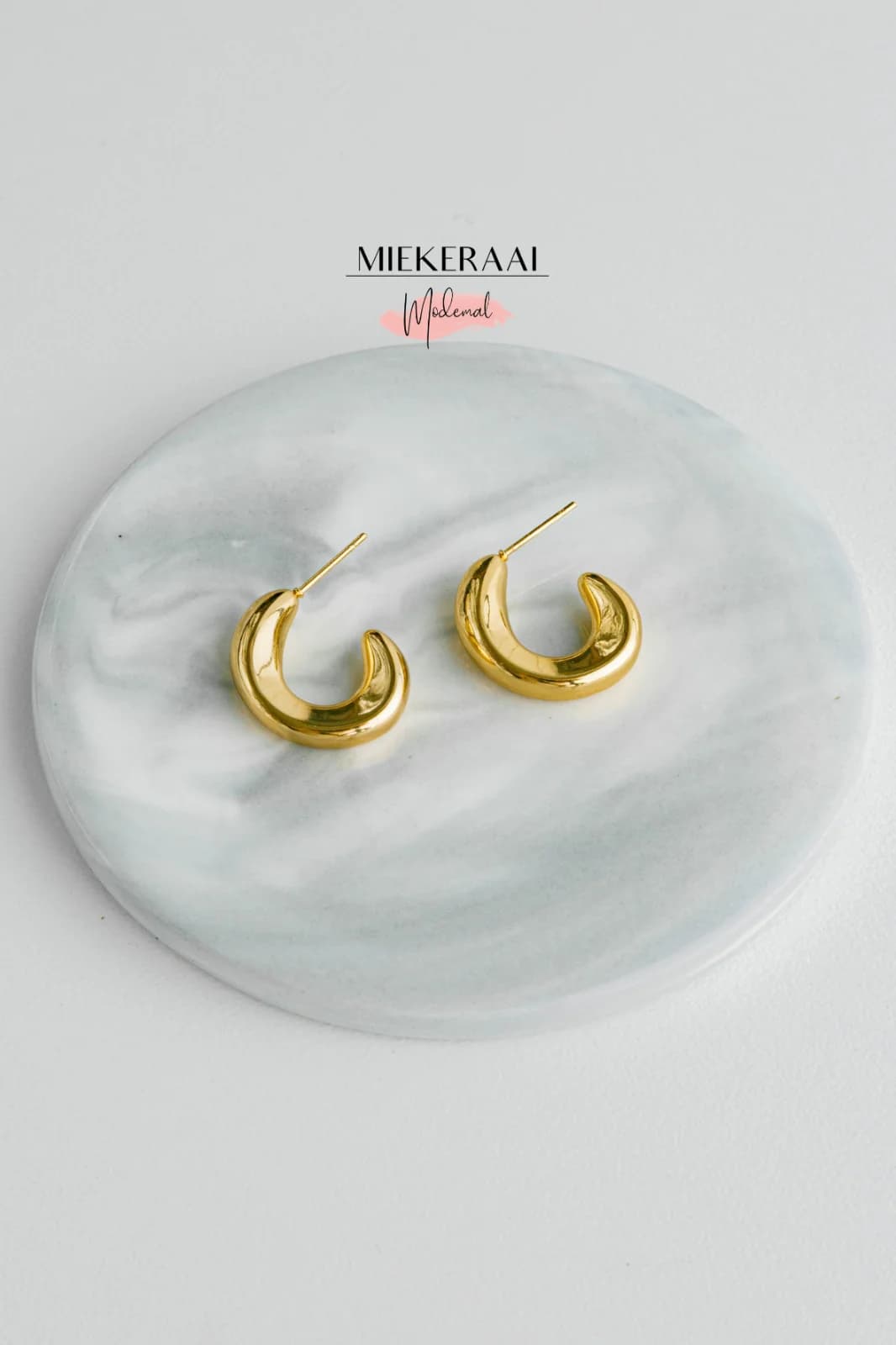 Miekeraai The Lola