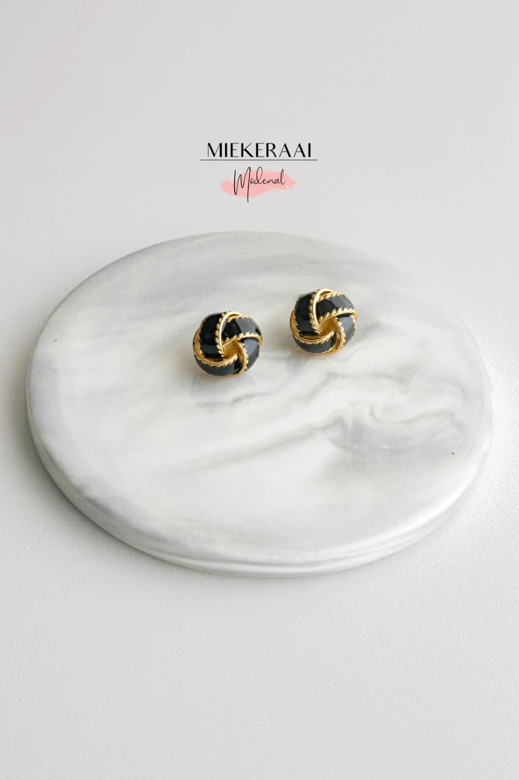 Miekeraai The Vedette Black
