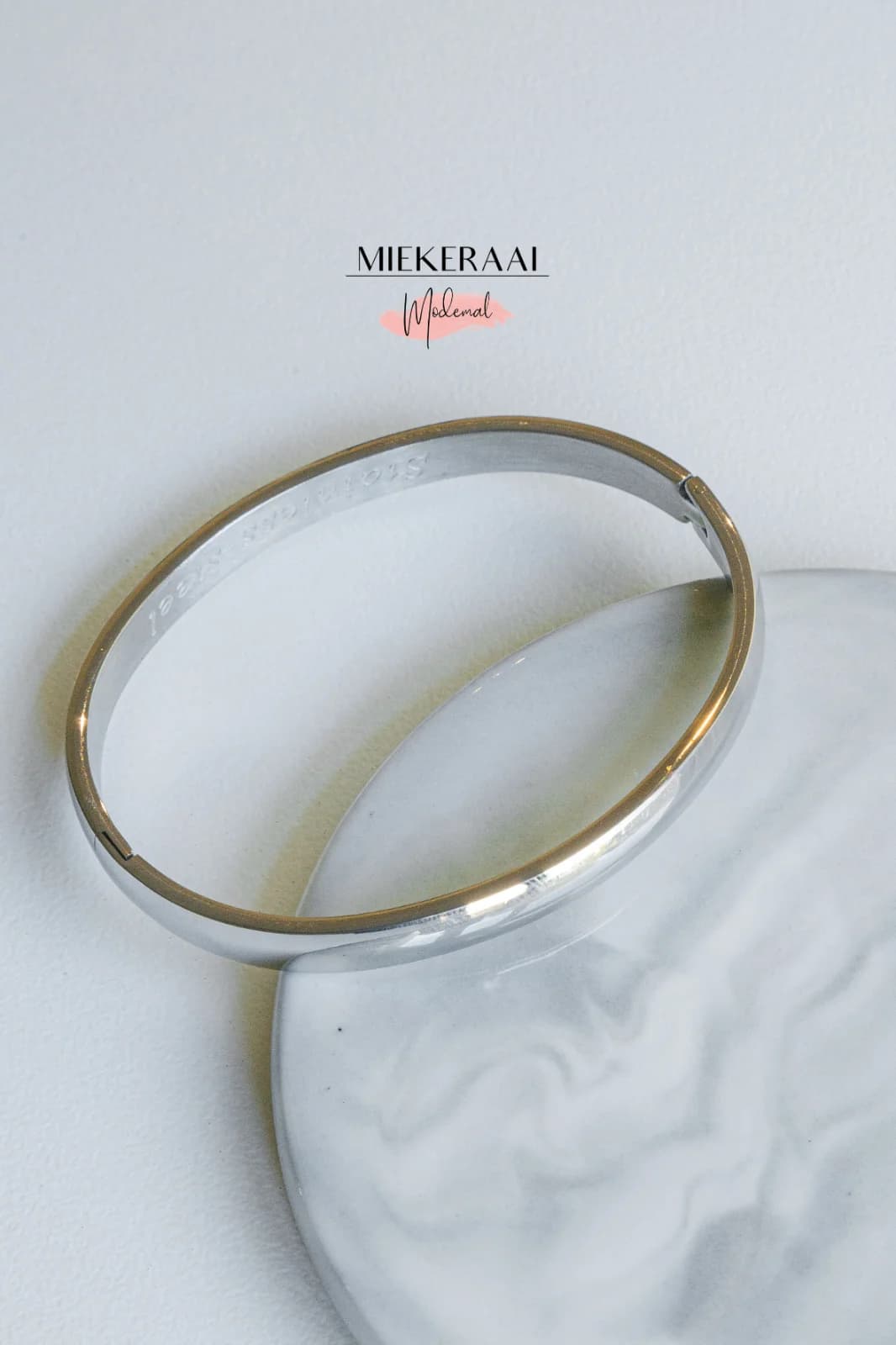 Miekeraai The Bracelet 12 Thin
