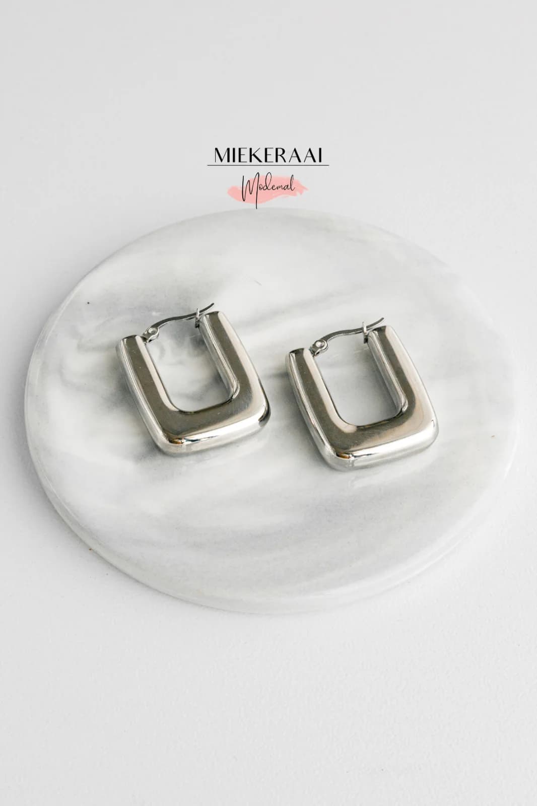 Miekeraai The Hendriena